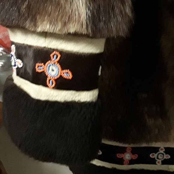 Coat - Picture 3 of 4